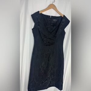 Tahari lace sheath Black Sleeveless Dress party cocktail trim 
Size 2P